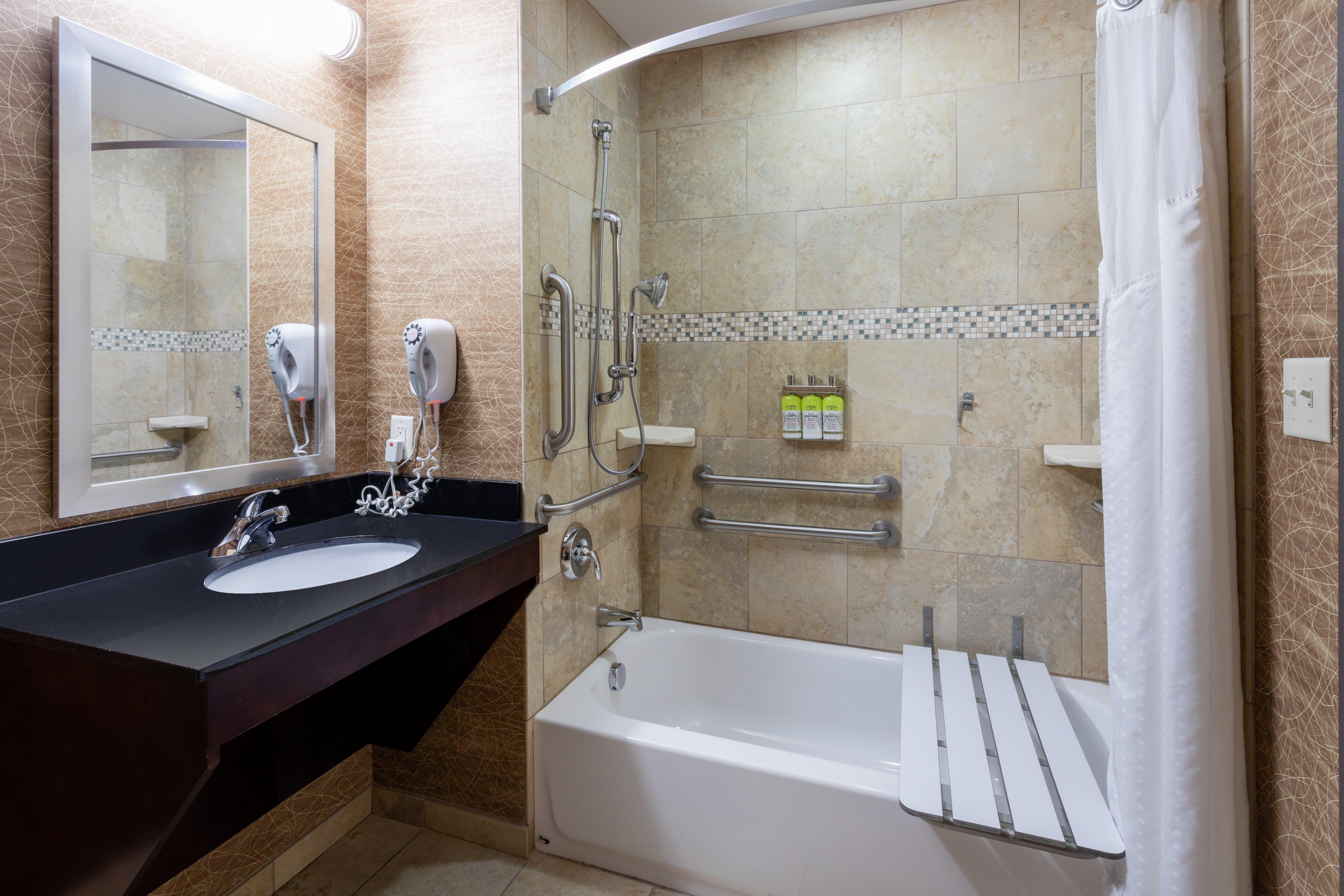 Holiday Inn Express And Suites Rochester West-Medical Center By Ihg Exteriör bild